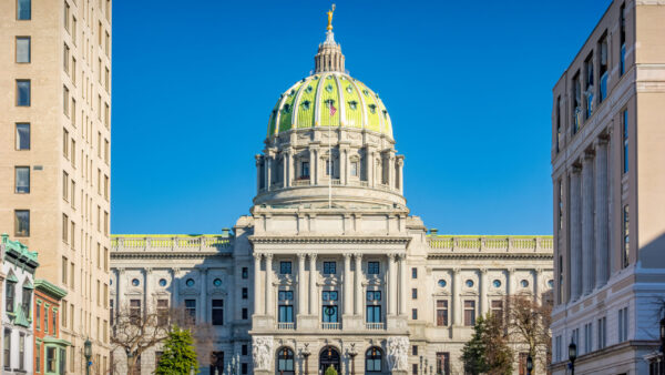 Senate votes to overhaul bureaucratic permitting and professional licensing process